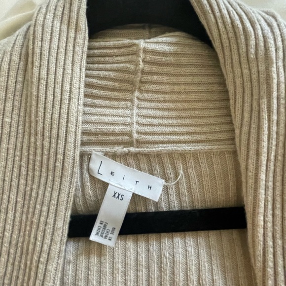 LEITH Oatmeal Ribbed Cardigan - Picture 3 of 3